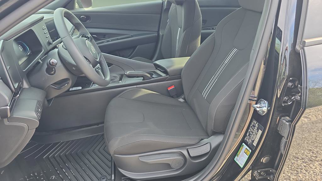 New 2026 Hyundai Elantra Sport FWD image 14