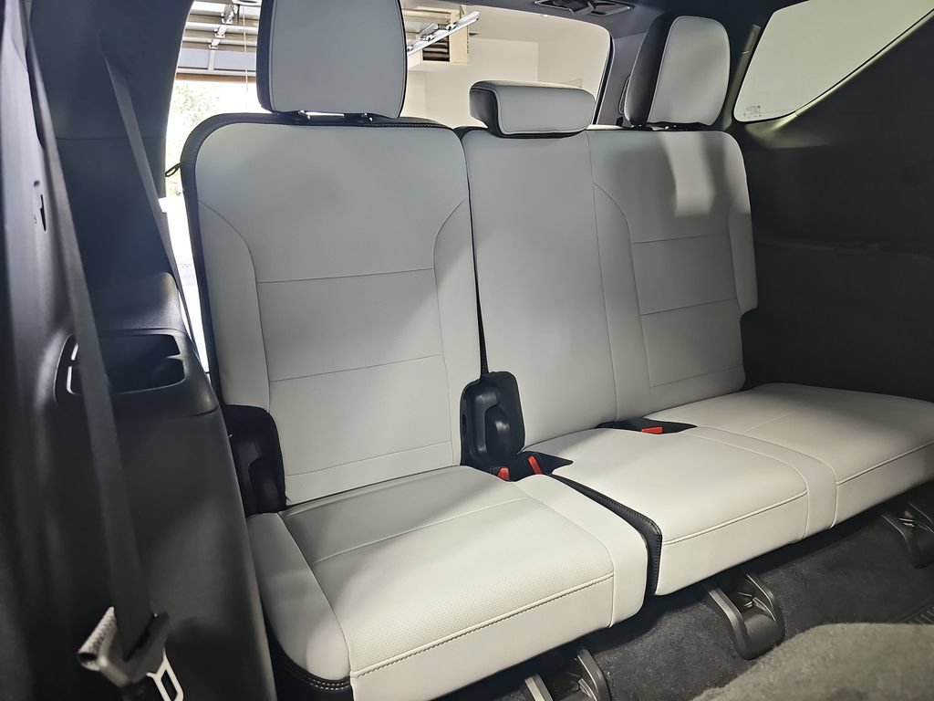 Certified 2025 Chevrolet Traverse High Country AWD/4WD image 15