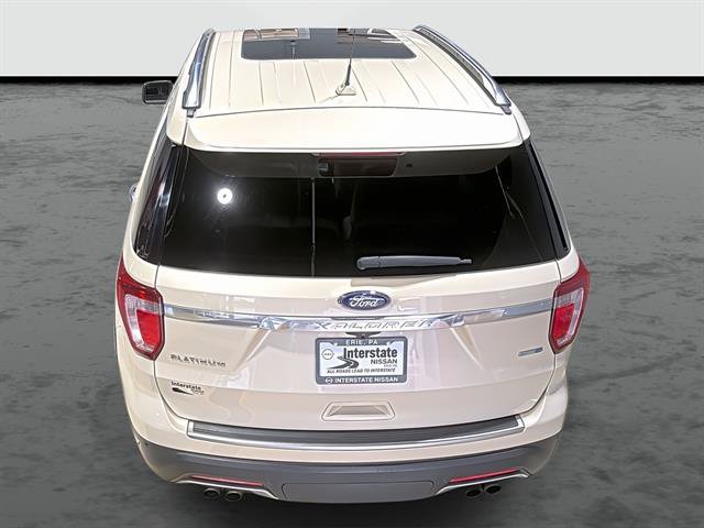 Used 2018 Ford Explorer Platinum AWD/4WD image 3