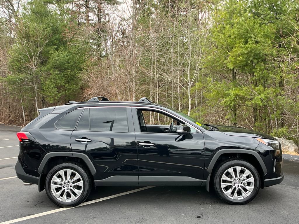 Used 2025 Toyota RAV4 Limited w/ Advanced Technology Package image 6