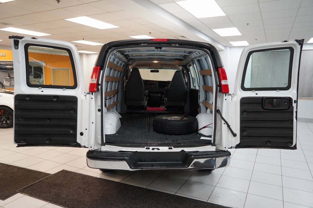 Used 2019 Chevrolet Express 2500 w/ Driver Convenience Package image 15