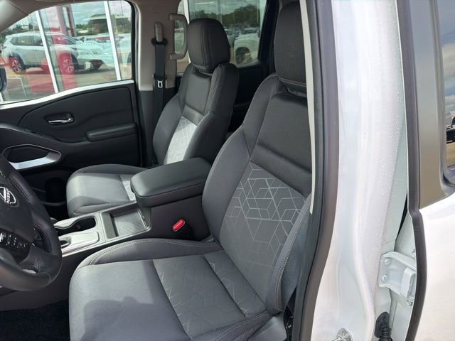 Certified 2025 Nissan Frontier SV w/ SV Convenience Package RWD image 9