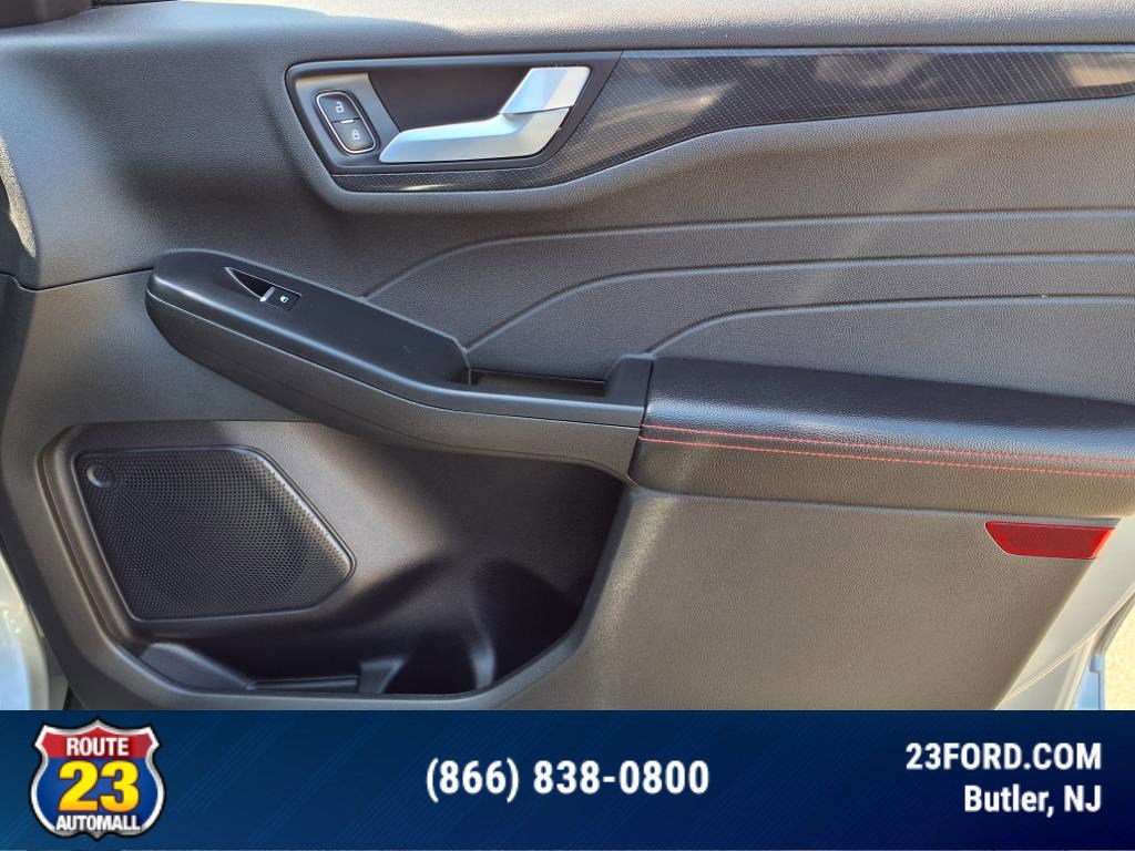 Certified 2024 Ford Escape ST-Line image 9