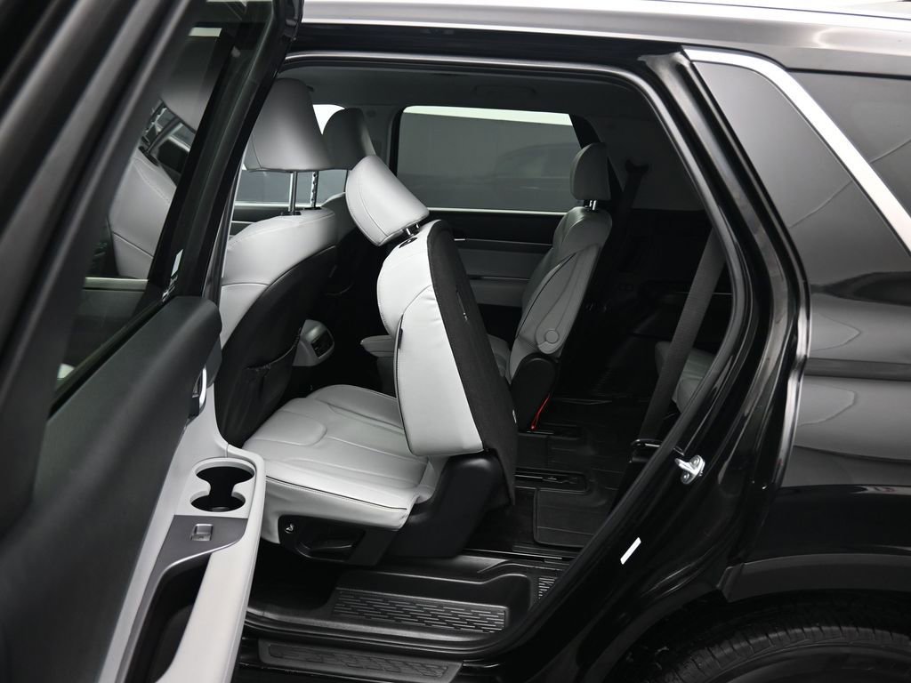 Used 2024 Hyundai Palisade SEL FWD image 41