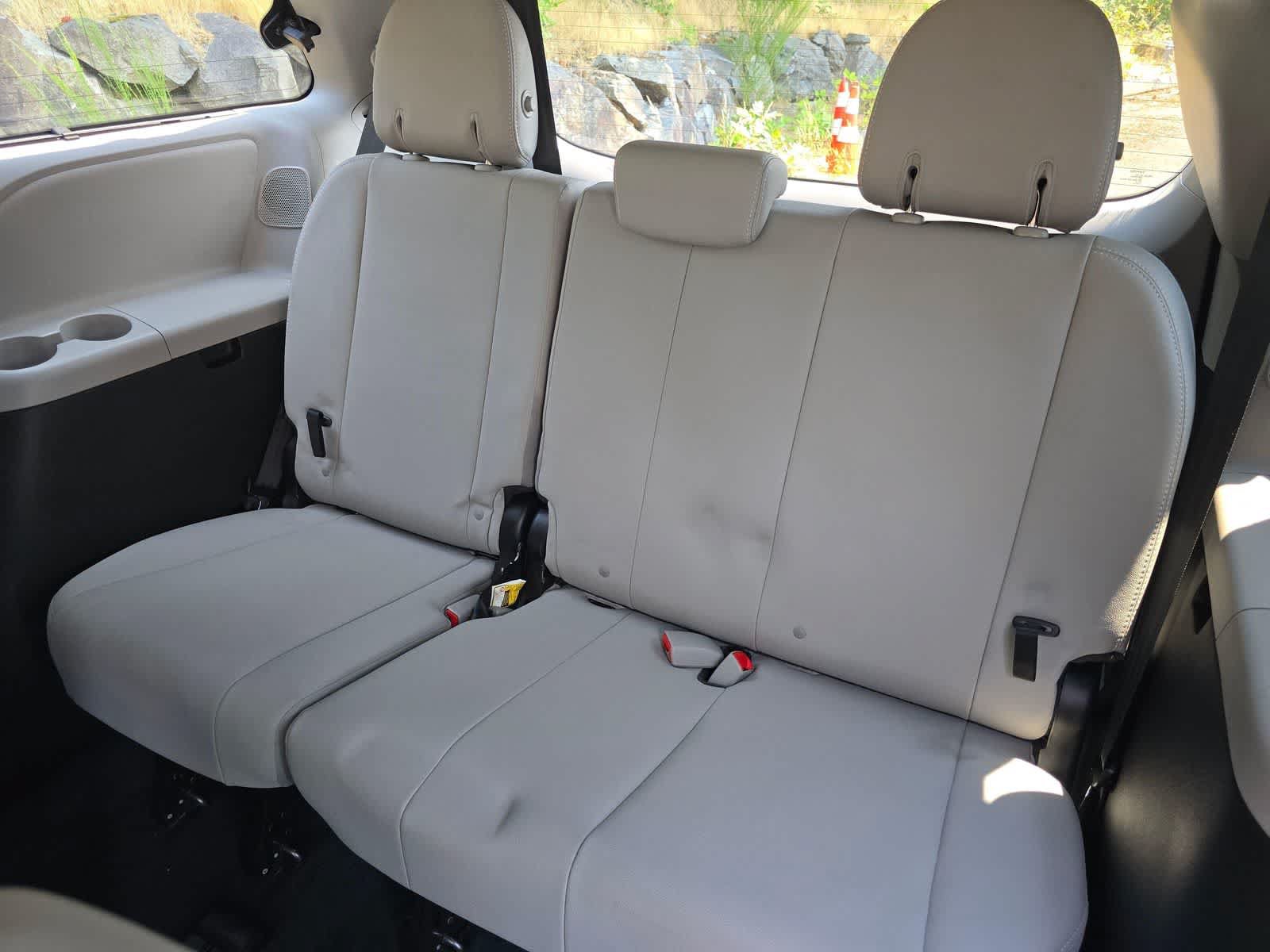 Used 2017 Toyota Sienna Limited AWD/4WD image 25