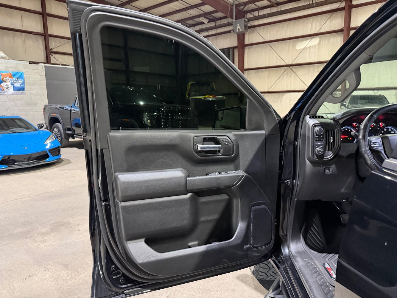 Used 2020 Chevrolet Silverado 1500 Custom Trail Boss w/ Custom Convenience Package AWD/4WD image 11