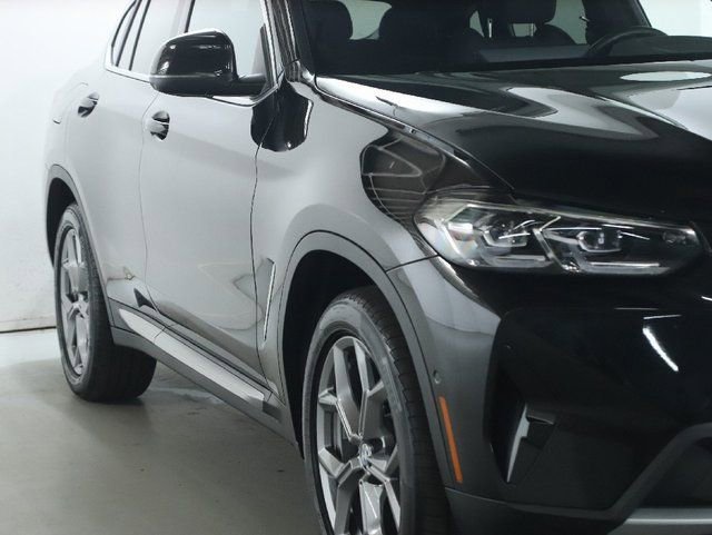 Used 2025 BMW X4 xDrive30i AWD/4WD image 10