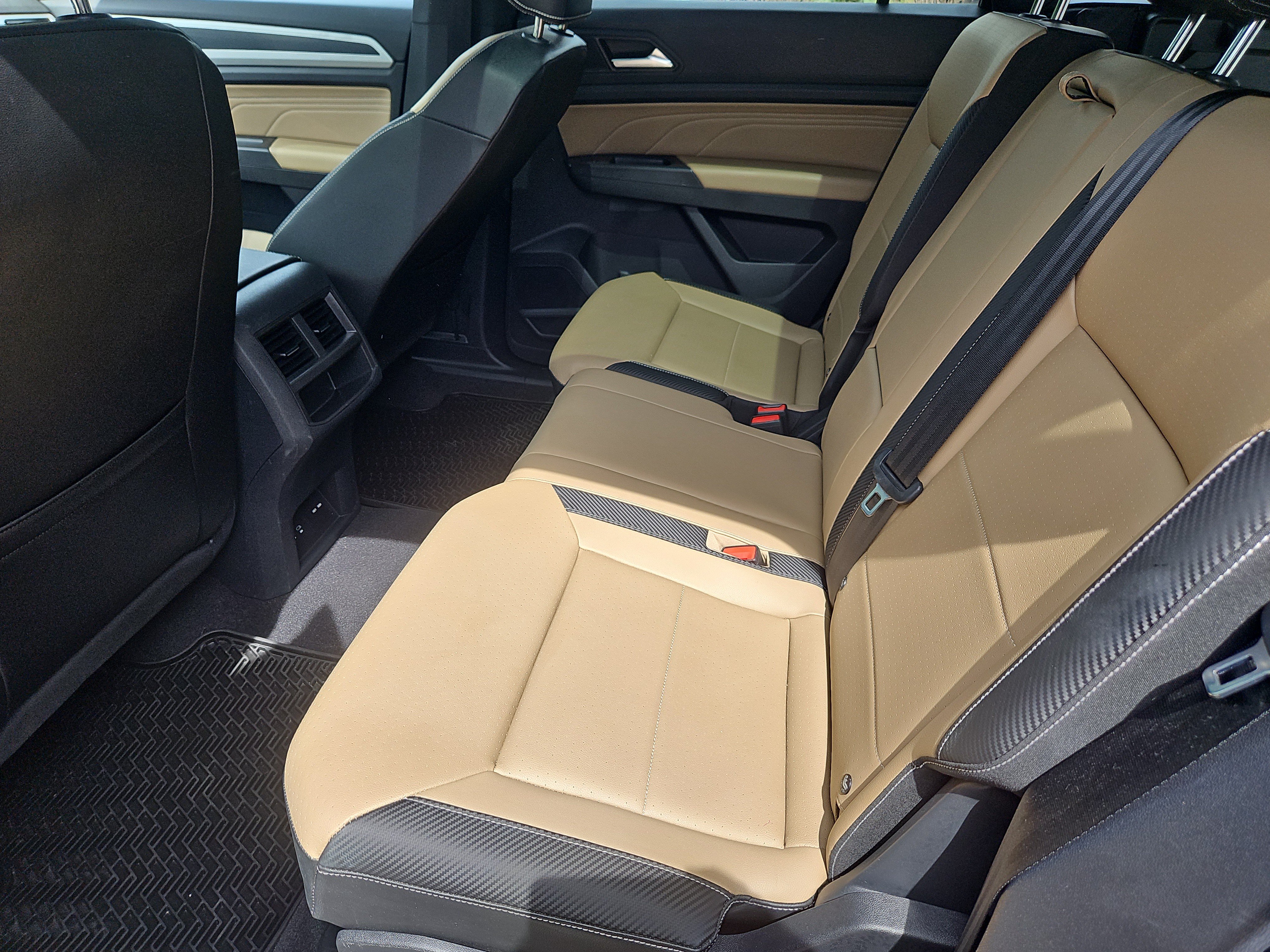 Certified 2023 Volkswagen Atlas Cross Sport SEL AWD/4WD image 36
