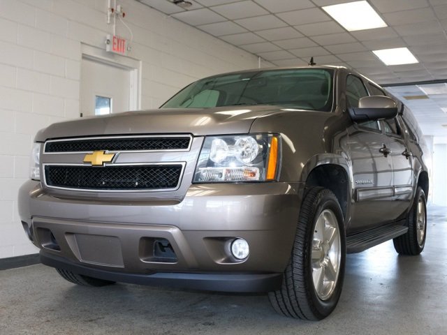 Used 2013 Chevrolet Suburban LT w/ Luxury Package image 21