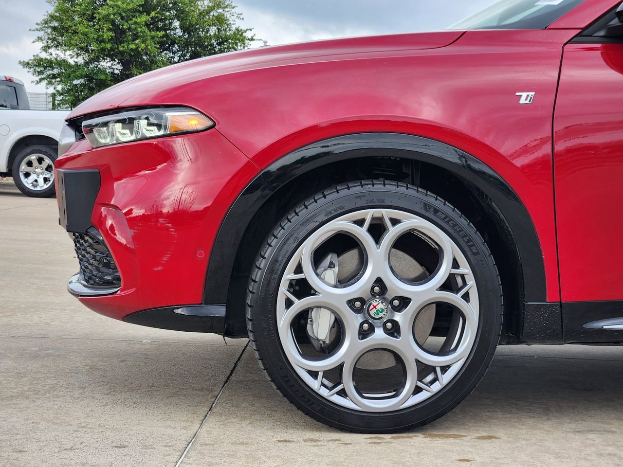 Used 2024 Alfa Romeo Tonale Ti AWD/4WD image 8