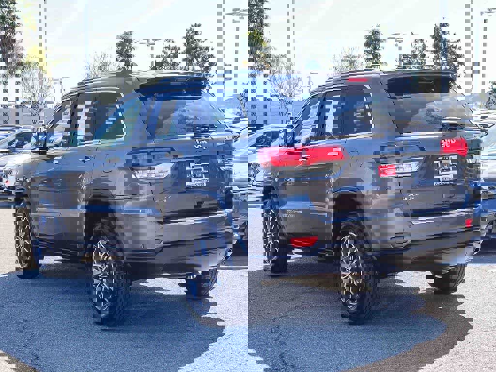 Certified 2020 Jeep Grand Cherokee Limited w/ Luxury Group II image 6