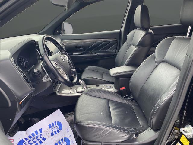 Used 2019 Mitsubishi Outlander SEL image 4