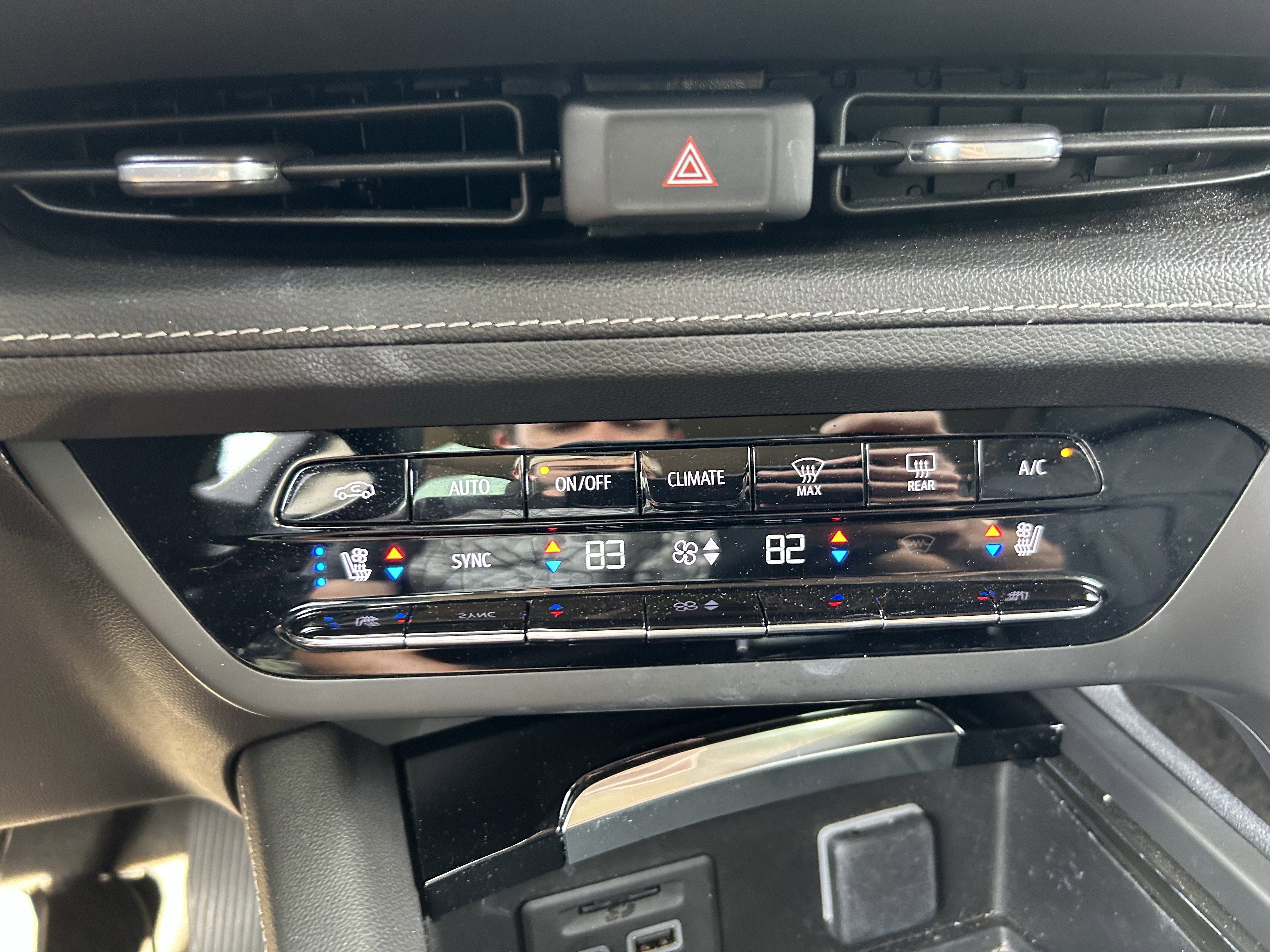 Used 2023 Buick Envision Avenir AWD/4WD image 15