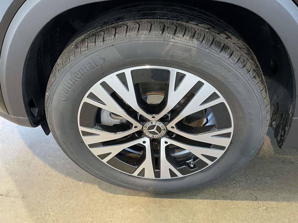 Used 2024 Mercedes-Benz GLB 250 4MATIC image 12