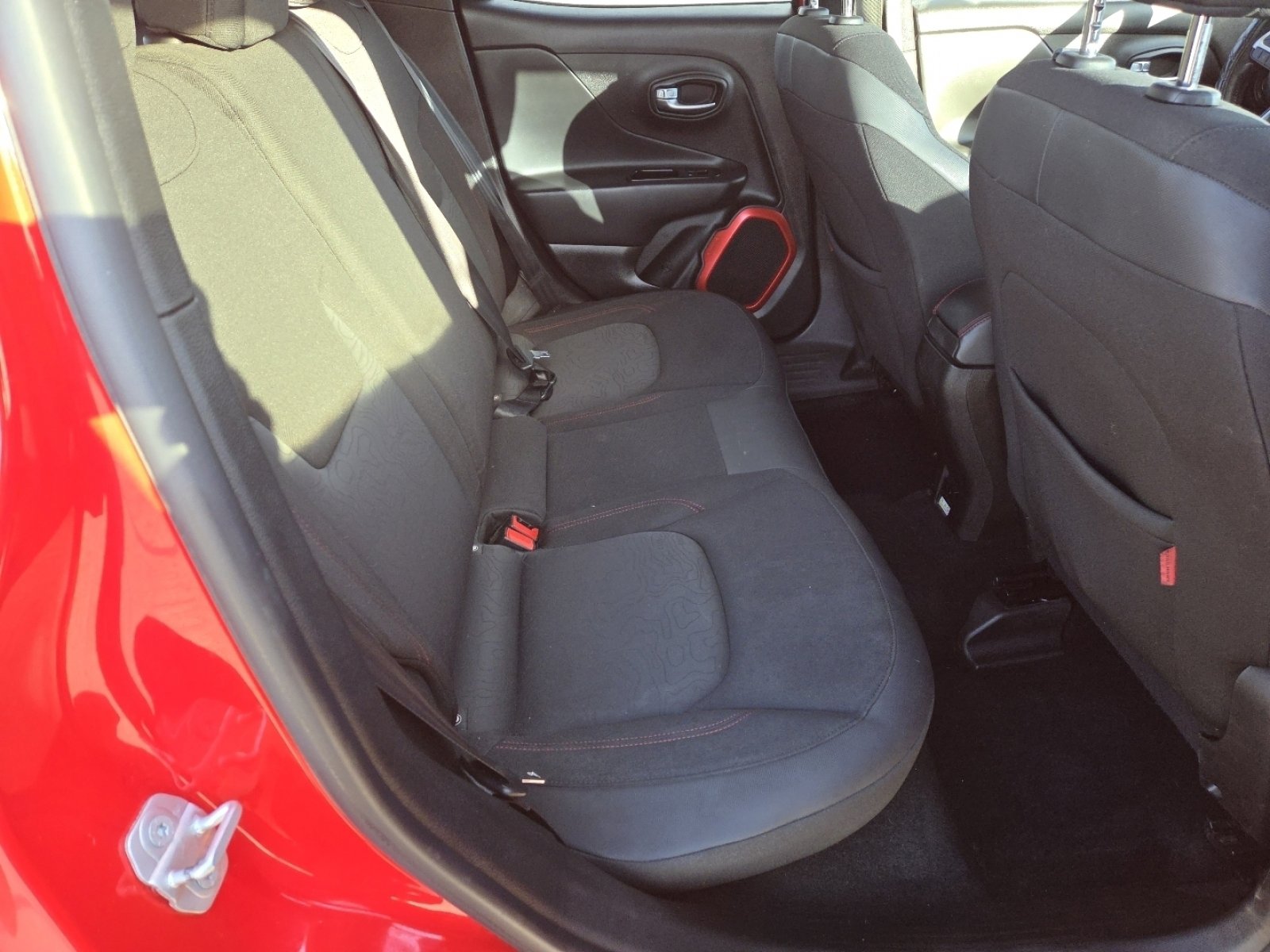 Used 2016 Jeep Renegade Trailhawk image 17