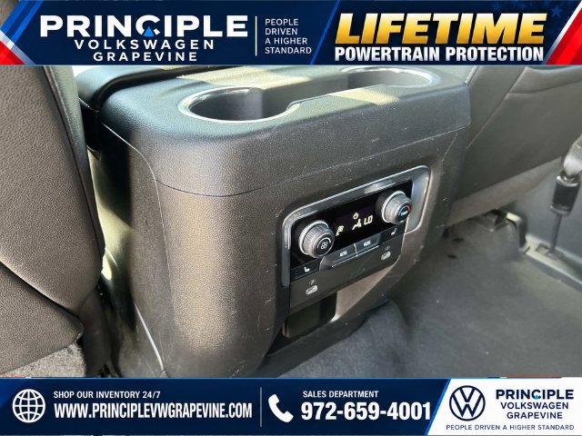 Used 2023 Chevrolet Suburban Premier AWD/4WD image 25