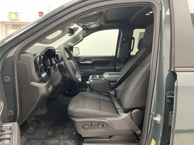 Used 2025 Chevrolet Silverado 1500 LT image 9