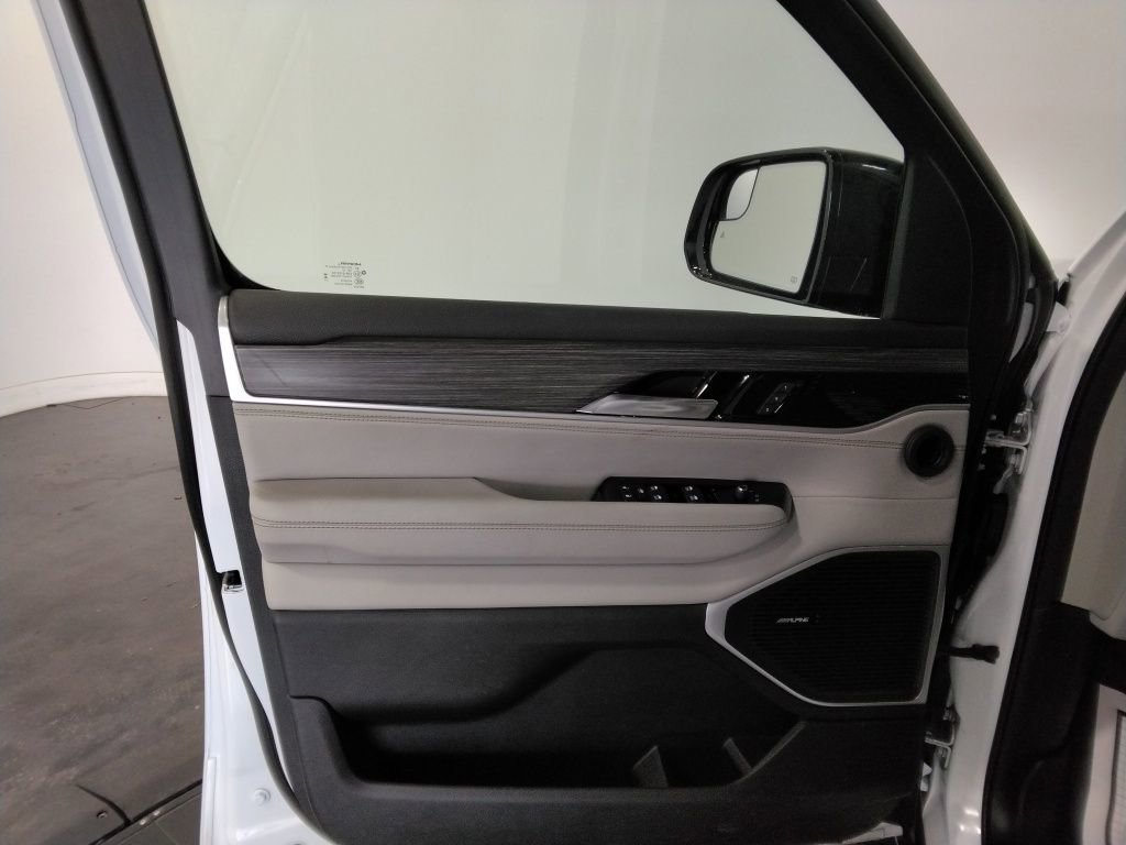 Used 2023 Jeep Wagoneer Series II w/ Premium Group I image 34