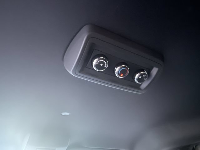 Used 2016 Dodge Grand Caravan SE FWD image 19