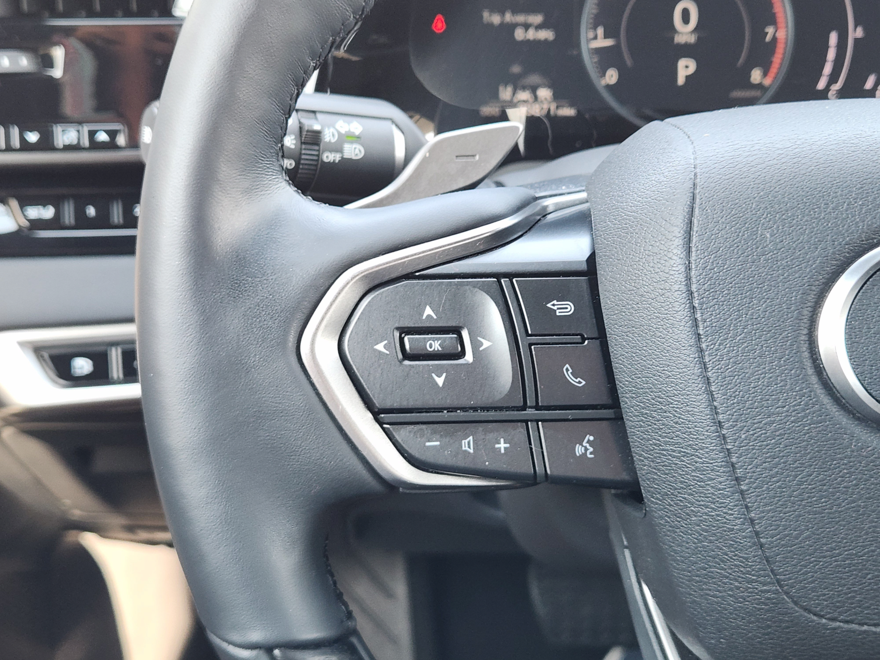 Used 2024 Lexus RX 350 Premium Plus w/ Accessory Package (Z1) FWD image 25