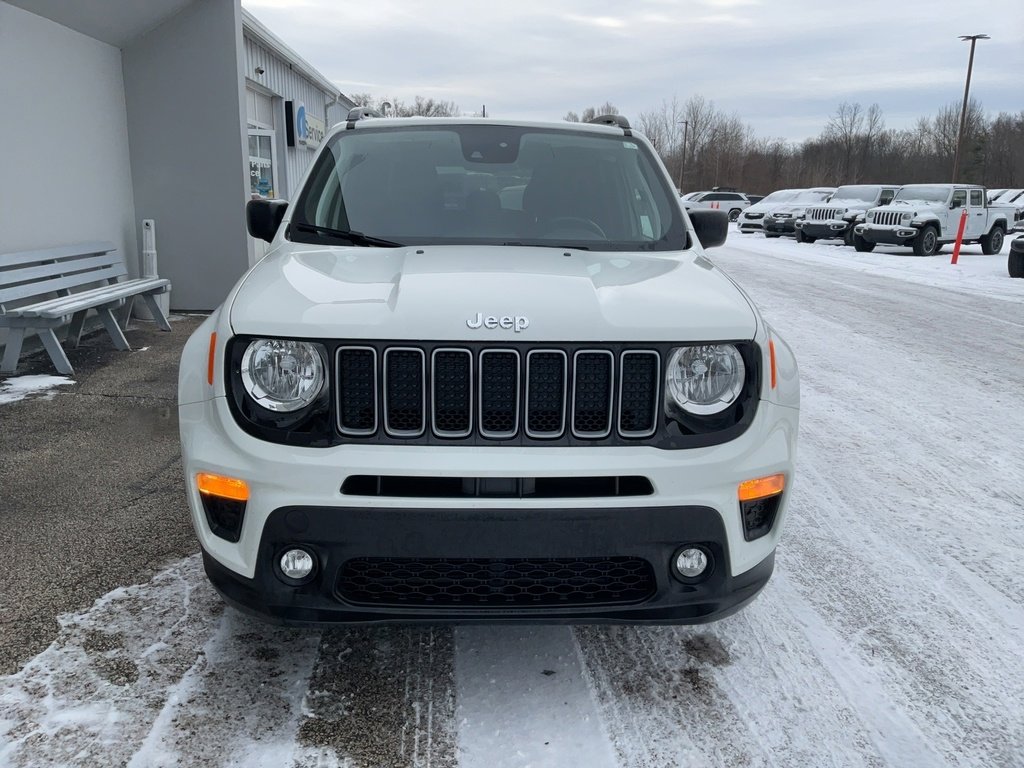 Used 2022 Jeep Renegade Latitude w/ Convenience Group image 2