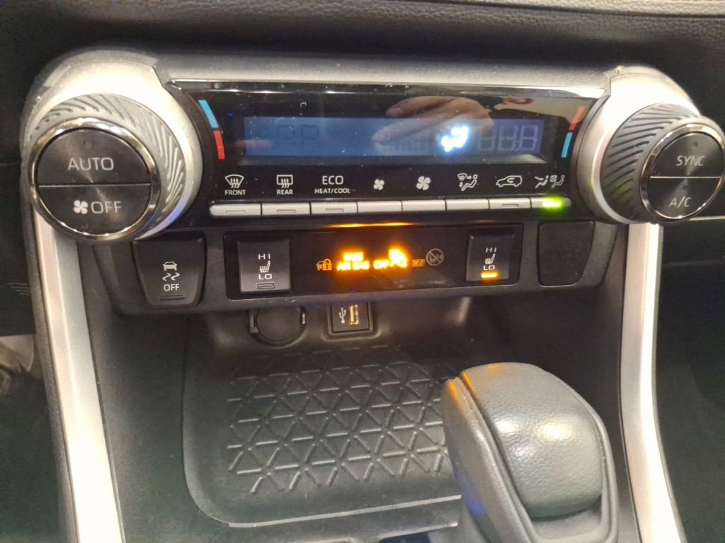 Used 2024 Toyota RAV4 AWD Hybrid w/ Weather Package image 27