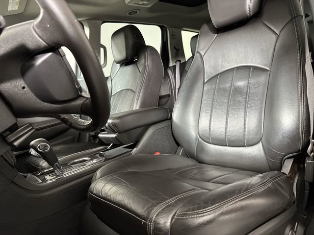 Used 2015 Chevrolet Traverse LTZ image 20