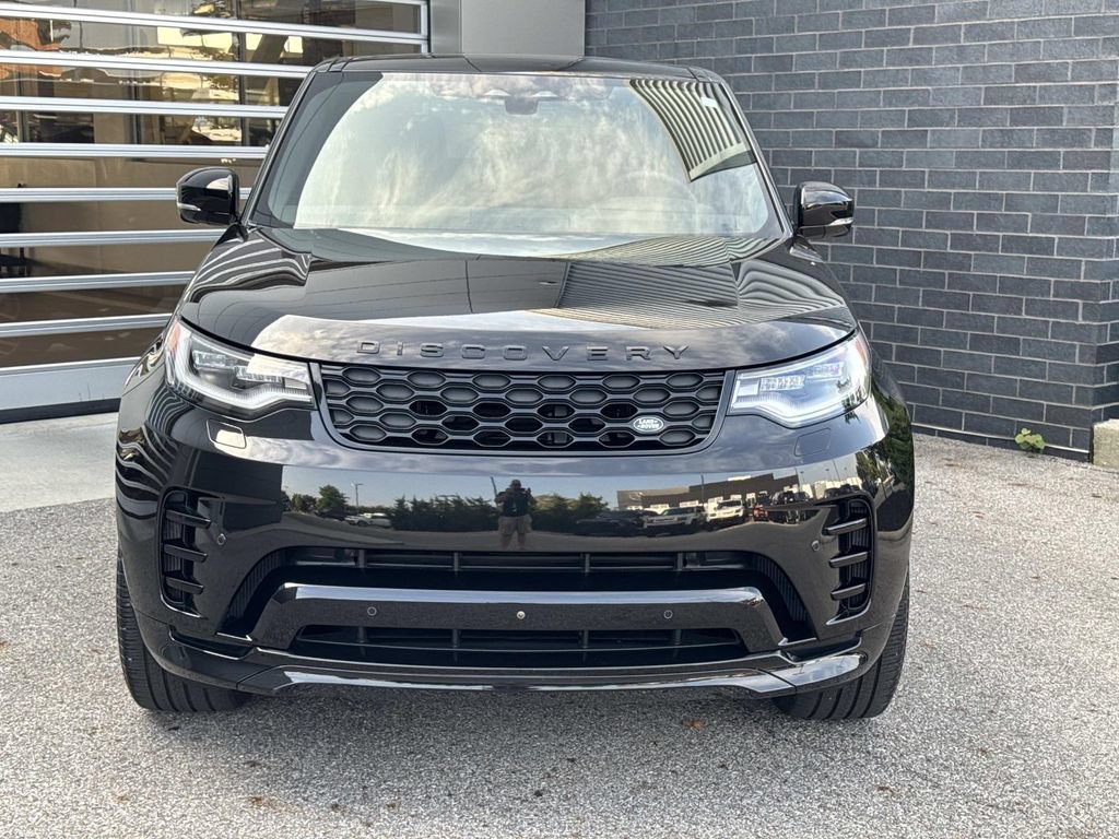 Certified 2024 Land Rover Discovery Dynamic SE AWD/4WD image 2