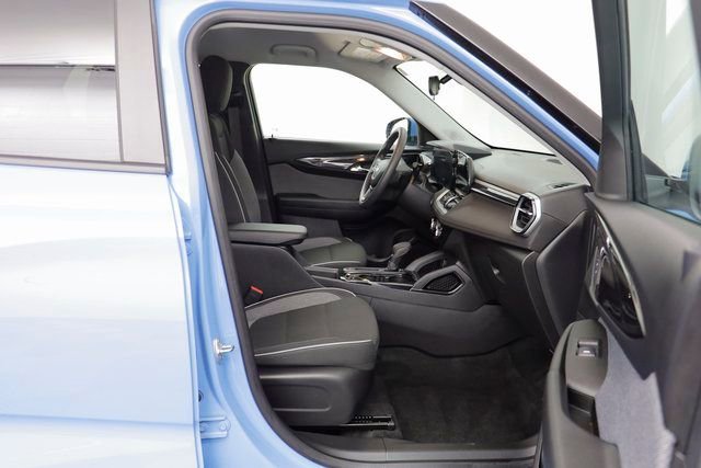 Certified 2024 Chevrolet TrailBlazer LT w/ Driver Confidence Package image 17