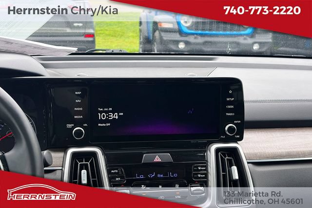 Used 2022 Kia Sorento S w/ Panoramic Sunroof Package AWD/4WD image 9