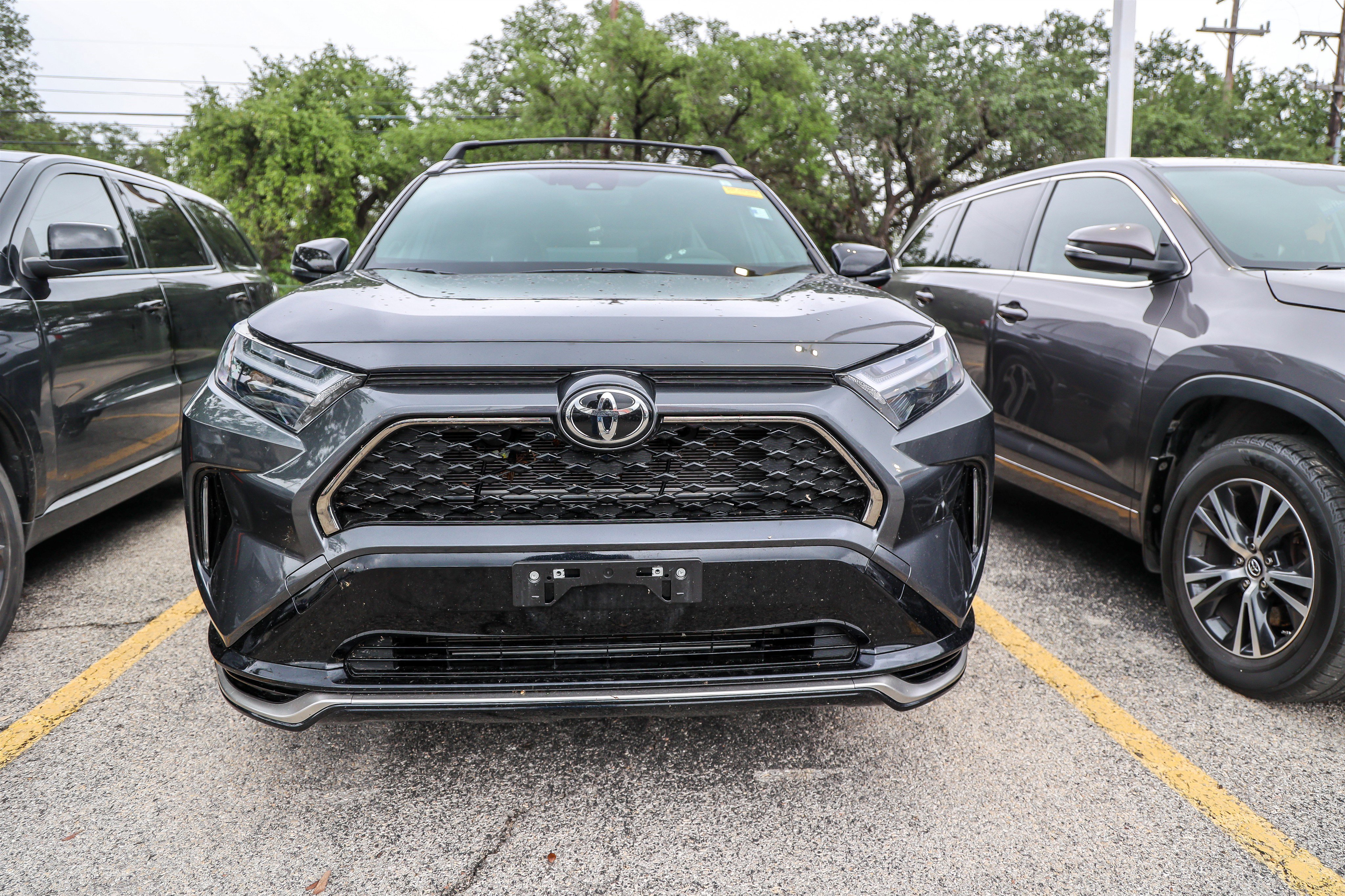 Used 2025 Toyota RAV4 XSE AWD/4WD image 4