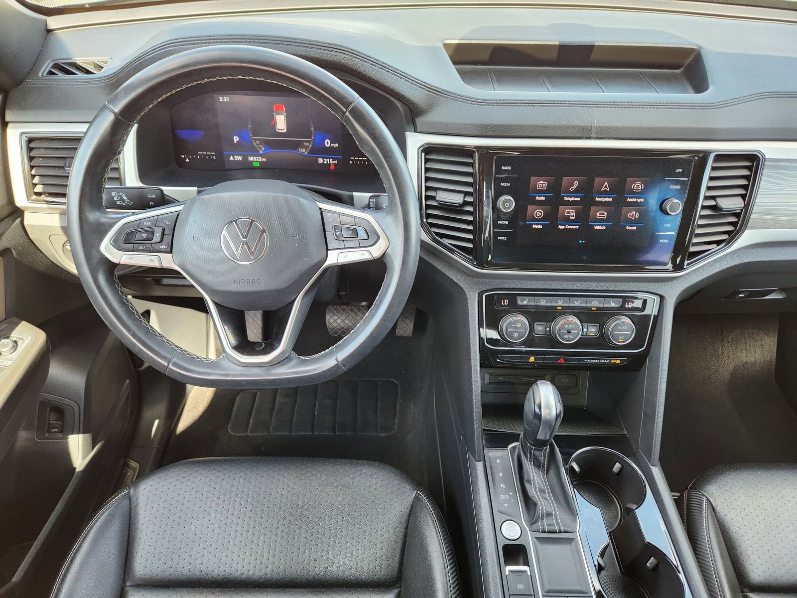 Used 2022 Volkswagen Atlas Cross Sport SE FWD image 35