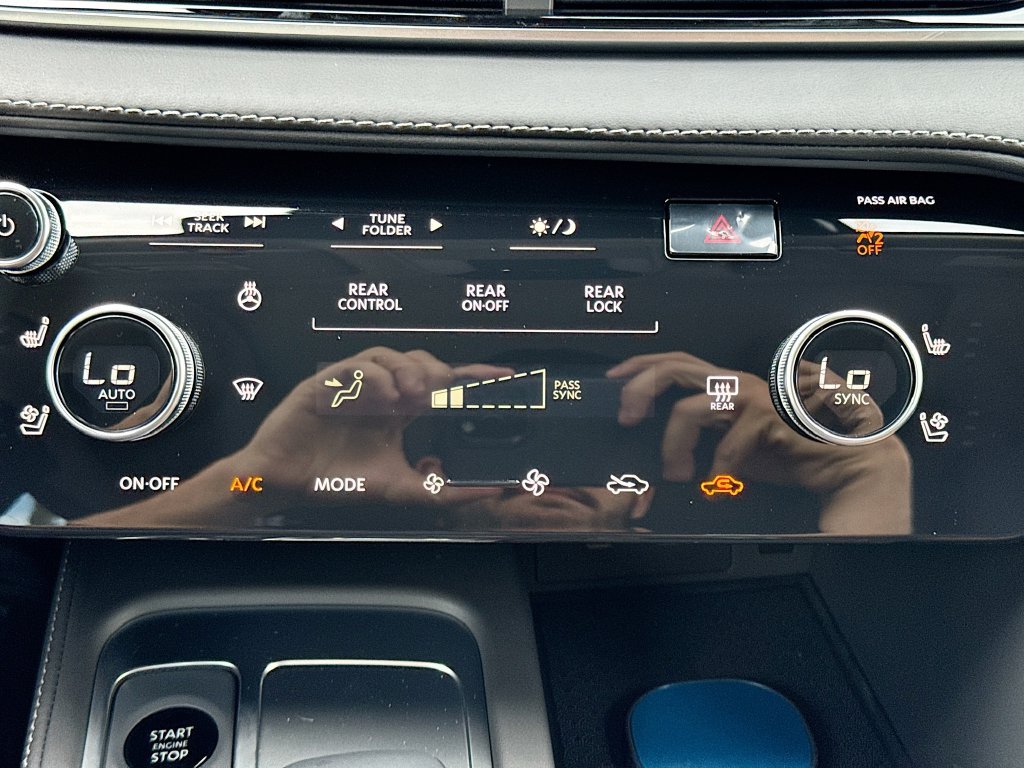 New 2027 INFINITI QX60 Luxe w/ Cargo Package FWD image 16