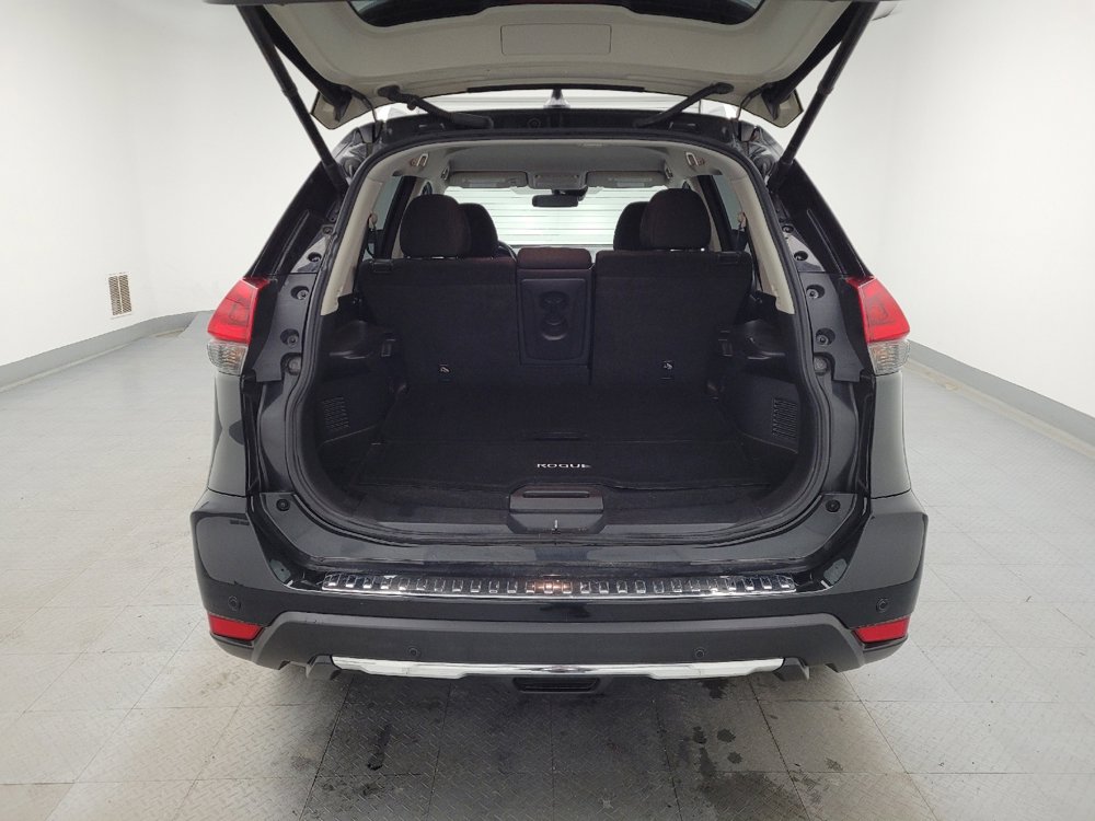 Used 2019 Nissan Rogue SV w/ Premium Package image 29