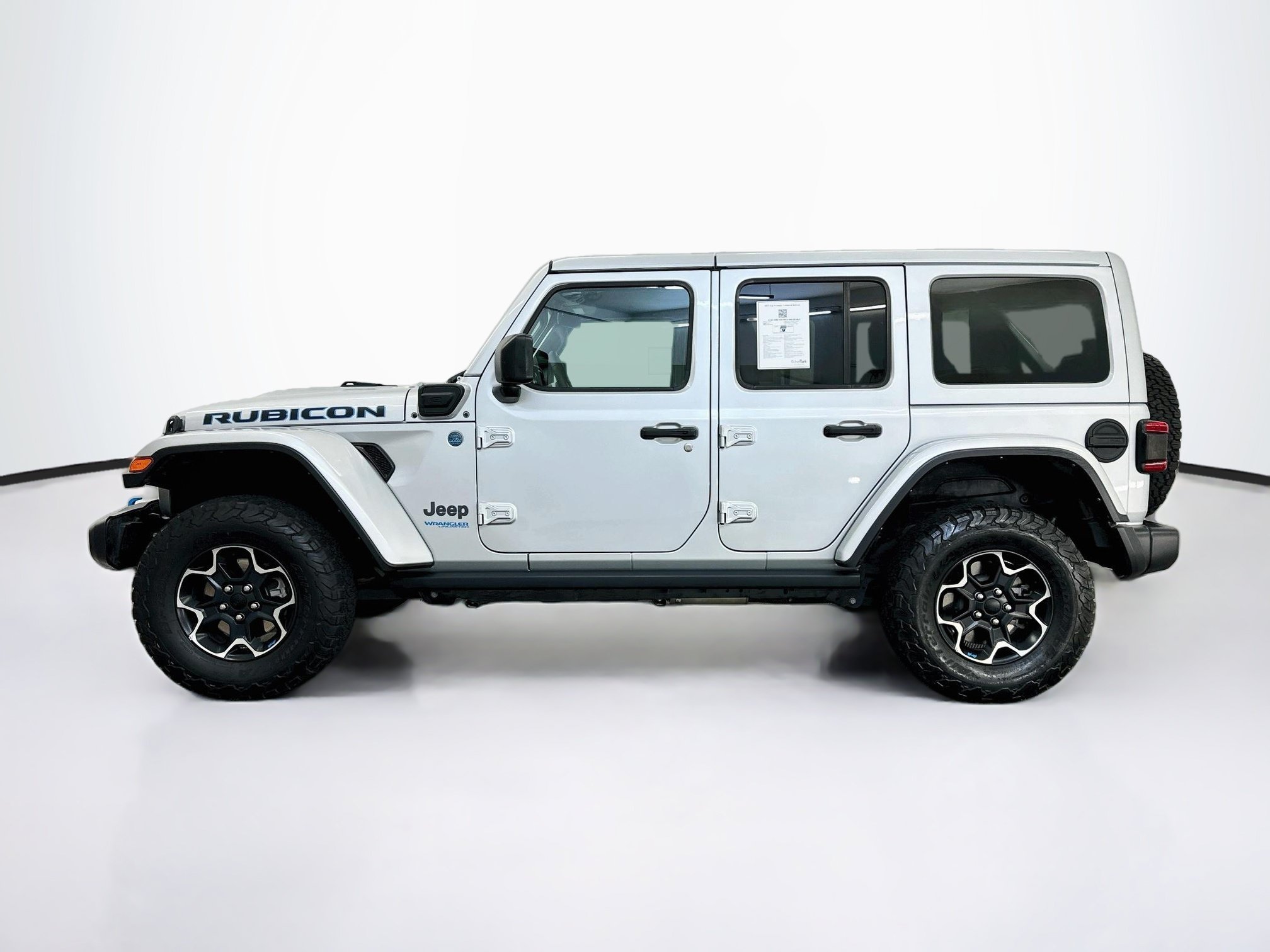 Used 2022 Jeep Wrangler Unlimited Rubicon 4xe AWD/4WD image 4