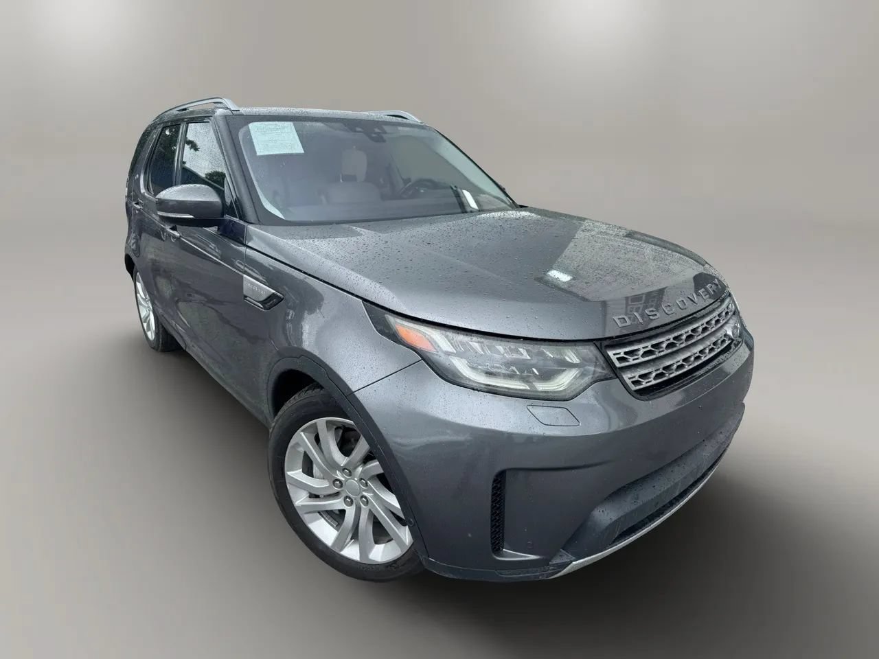 Used 2019 Land Rover Discovery HSE AWD/4WD image 2