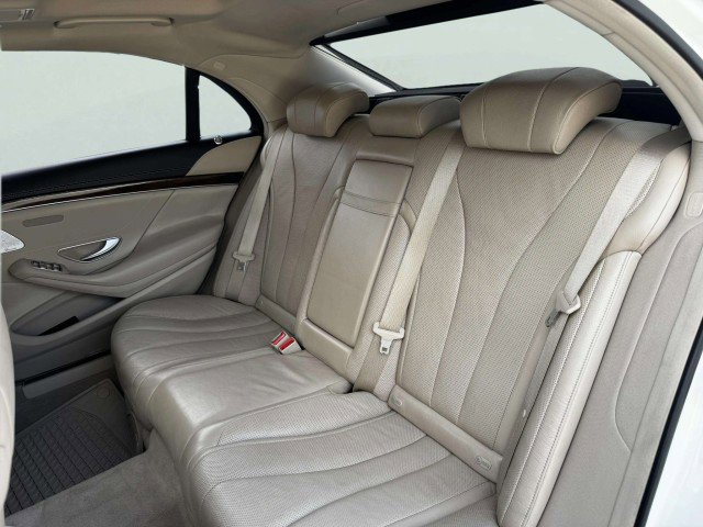 Used 2017 Mercedes-Benz S 550 Sedan image 37