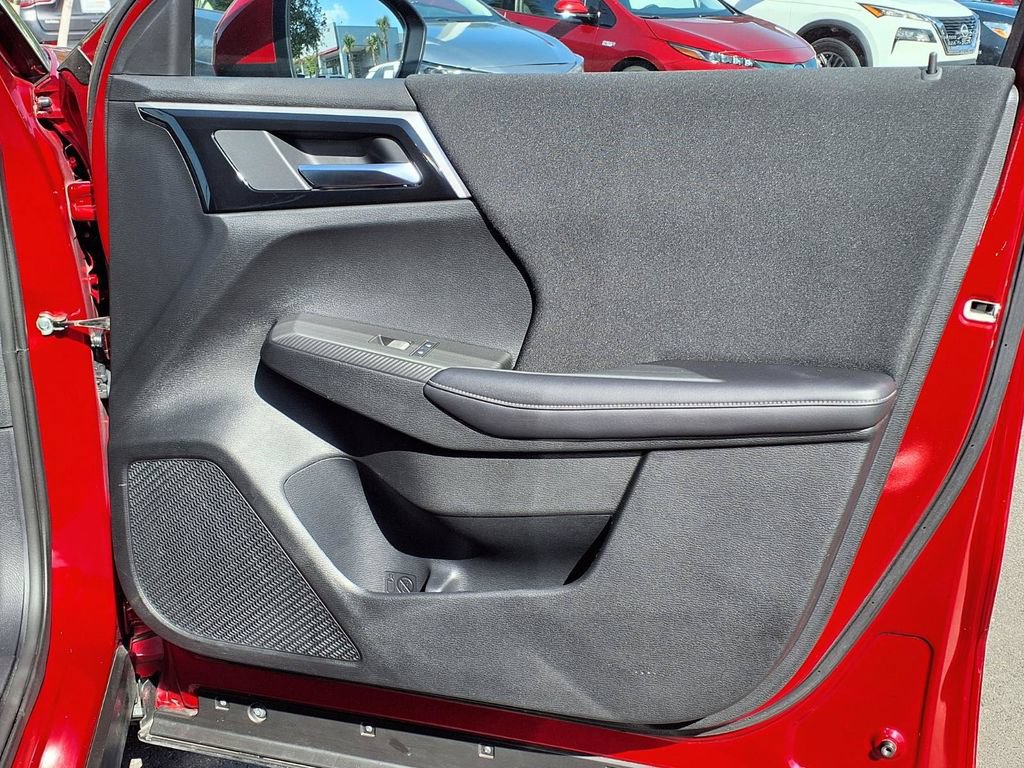 Used 2024 Mitsubishi Outlander ES FWD image 11