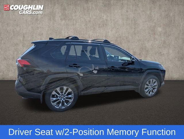 Used 2022 Toyota RAV4 XLE Premium AWD/4WD image 9