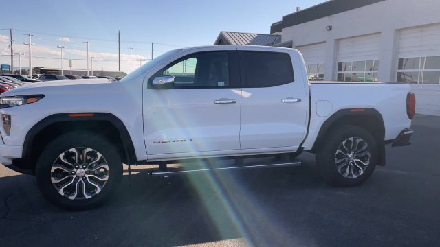 Used 2026 GMC Canyon Denali AWD/4WD image 6