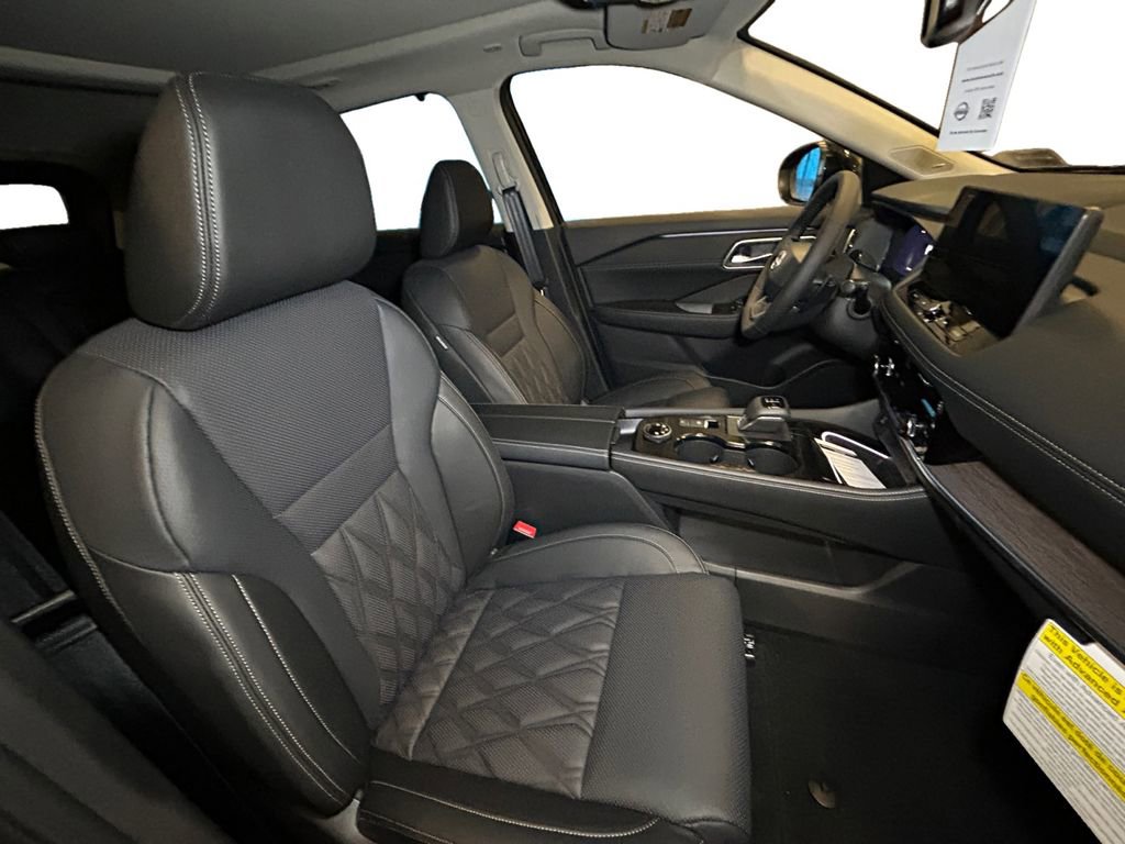 New 2026 Nissan Rogue Platinum w/ Tech Package image 16