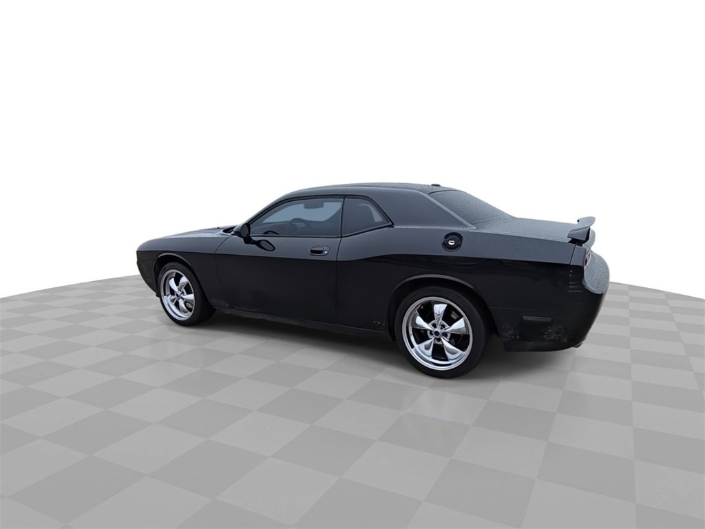Used 2010 Dodge Challenger R/T image 6