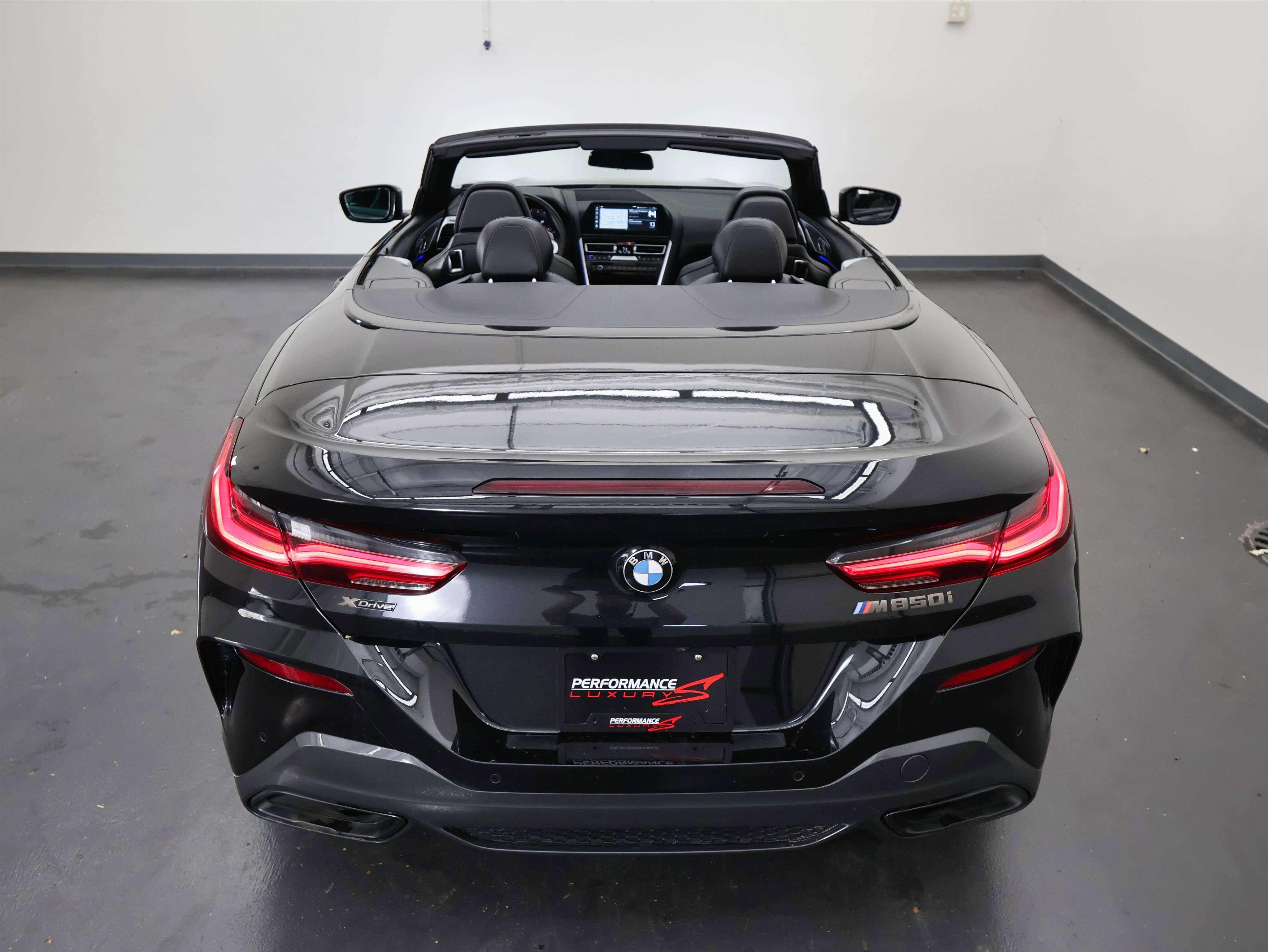 Used 2021 BMW M850i xDrive Convertible image 11