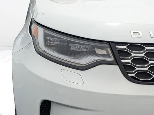 Used 2024 Land Rover Discovery S image 19