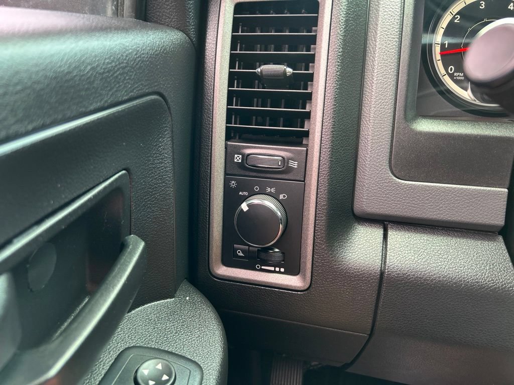 Used 2017 RAM 2500 ST AWD/4WD image 22