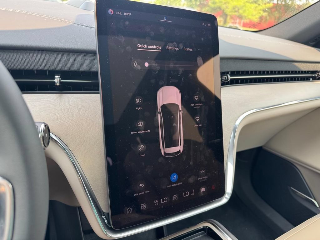 New 2025 Volvo EX90 Plus AWD/4WD image 18