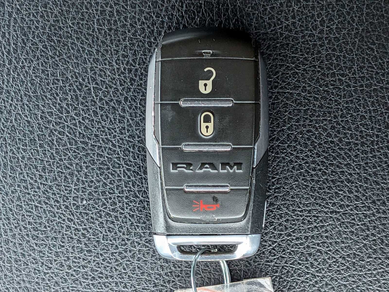 Used 2019 RAM 1500 Big Horn image 32