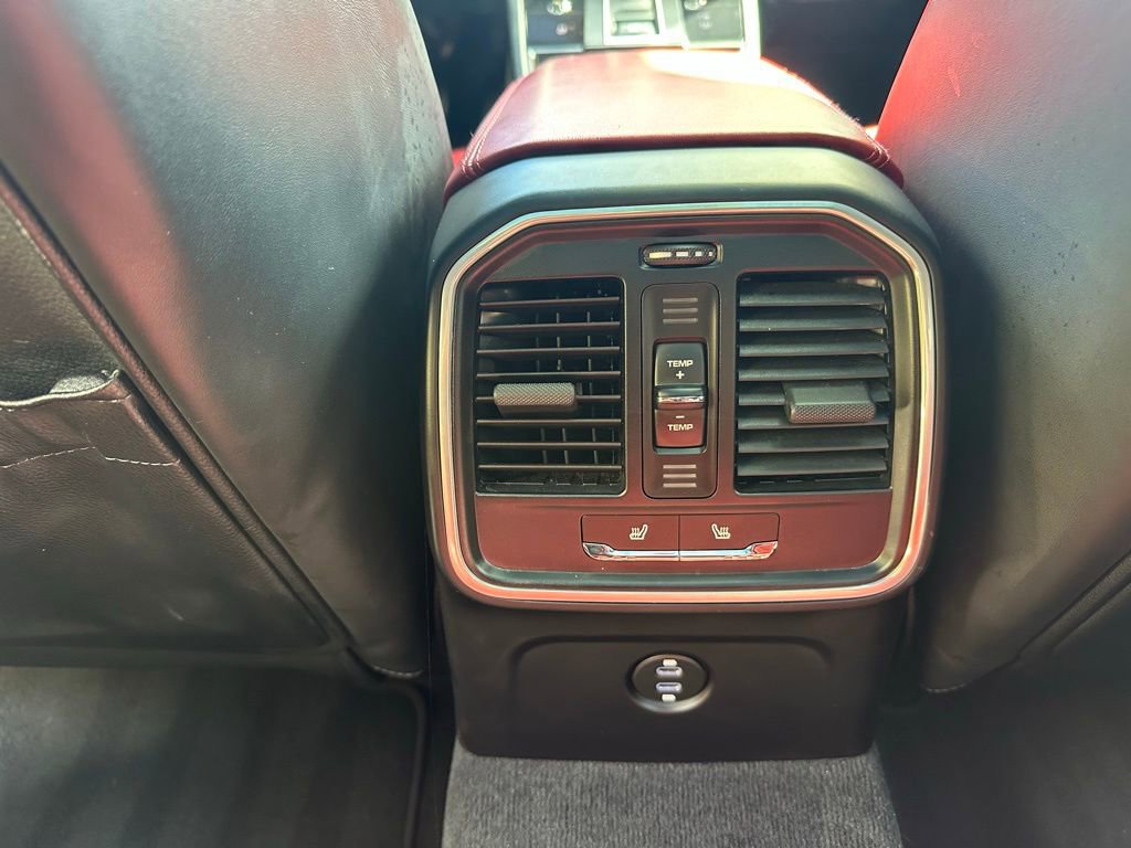 Used 2023 Porsche Macan image 34