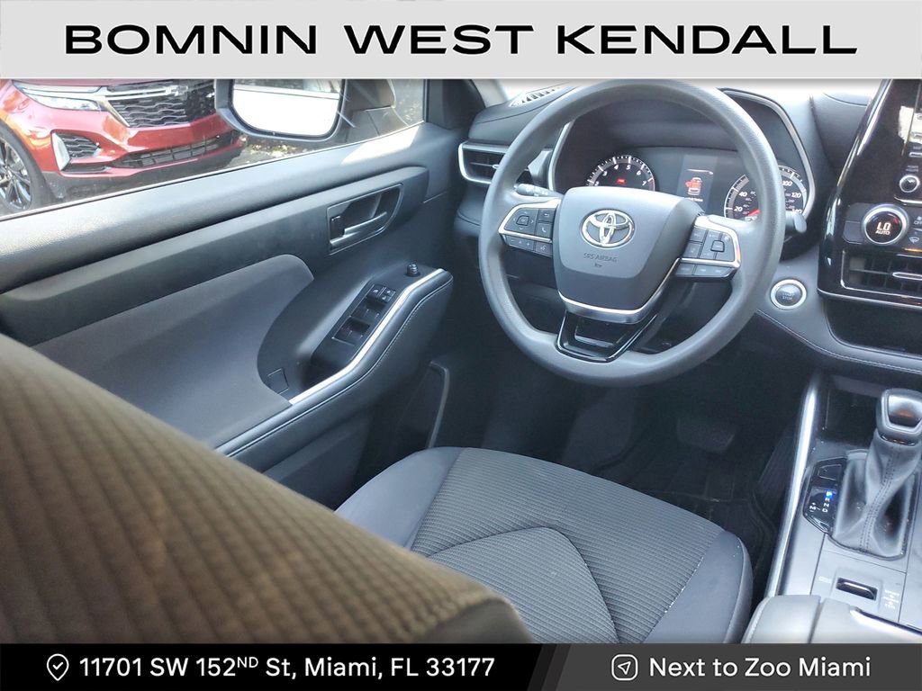 Used 2020 Toyota Highlander L image 14