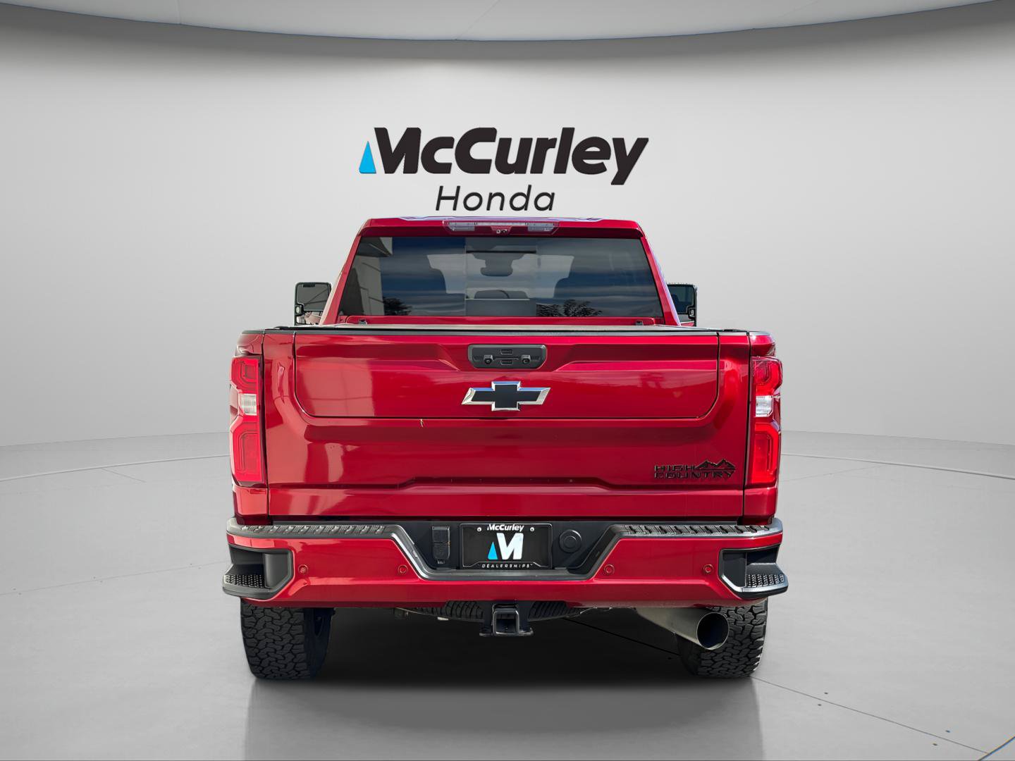 Used 2024 Chevrolet Silverado 2500 High Country w/ Technology Package AWD/4WD image 4